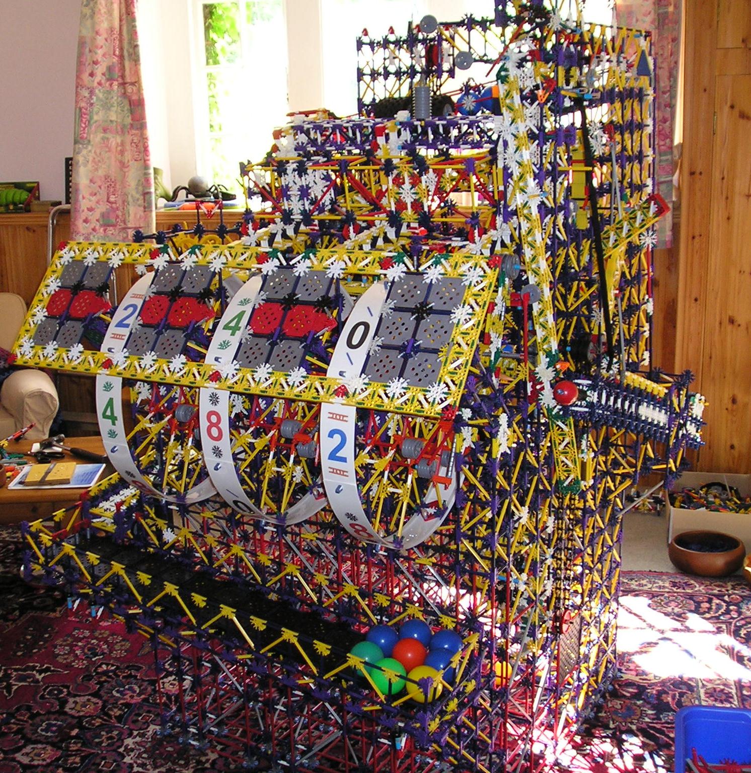 K'Nex Fruit Machine - 12th June 2011.JPG