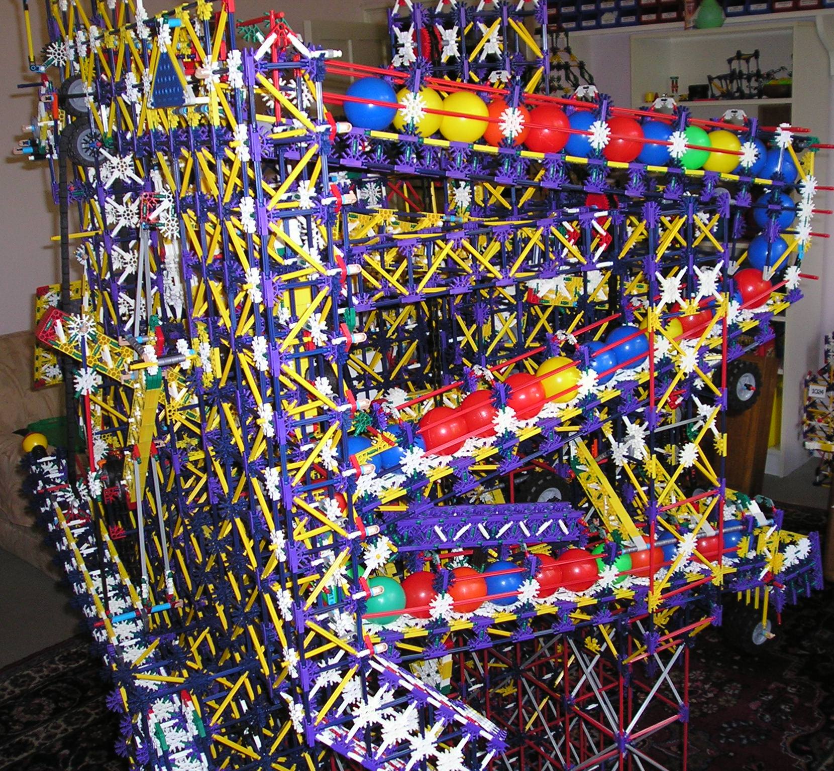 K'Nex Fruit Machine - Rear View.JPG