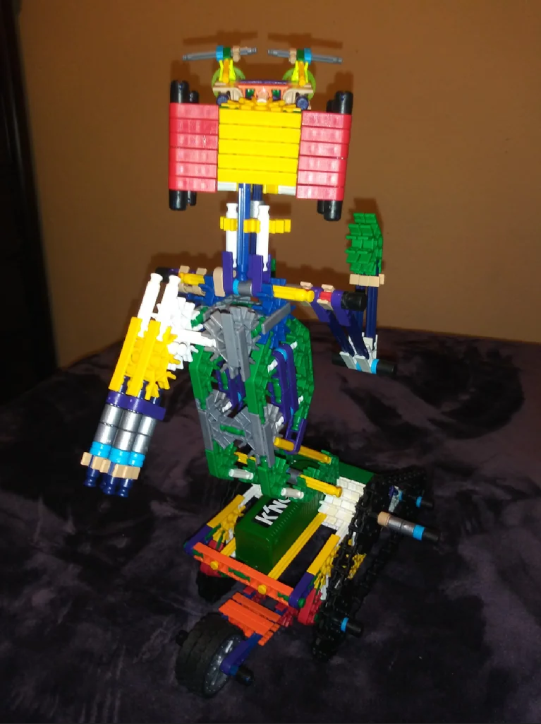 K NEX Johnny 5 back.png