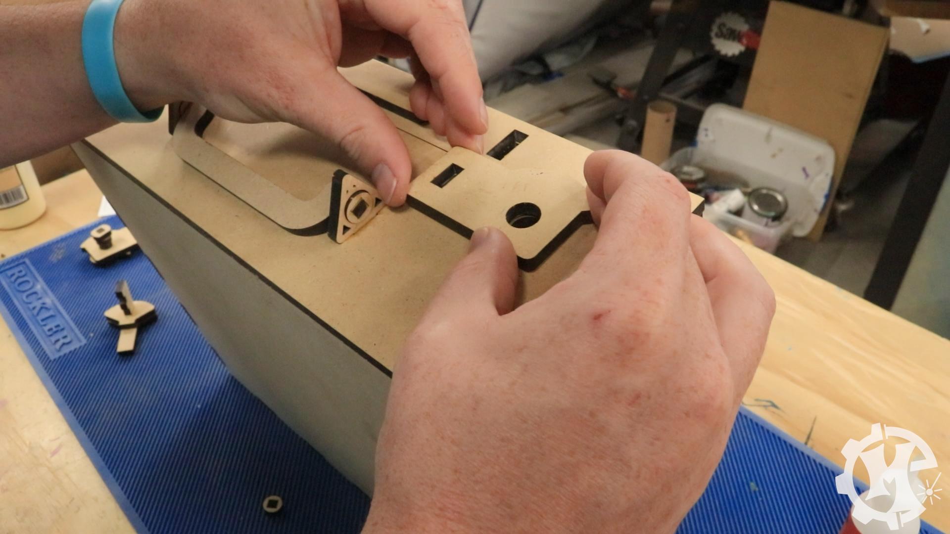 KEY HOLE PLATE ASSEMBLY.jpg