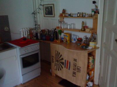 Kitchen real-400x300.JPG