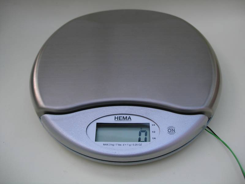 Kitchen-scale.JPG