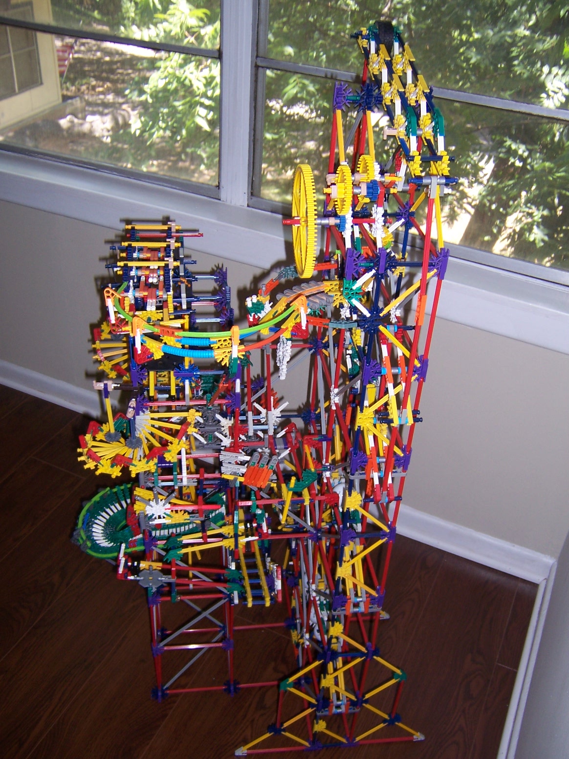 Knex Ball Machine Parallax 004.jpg