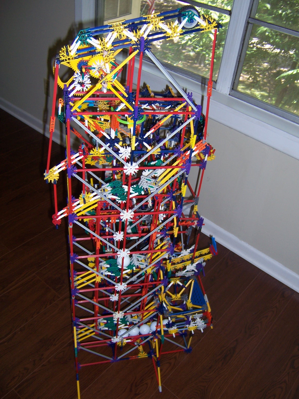 Knex Ball Machine Parallax 005.jpg