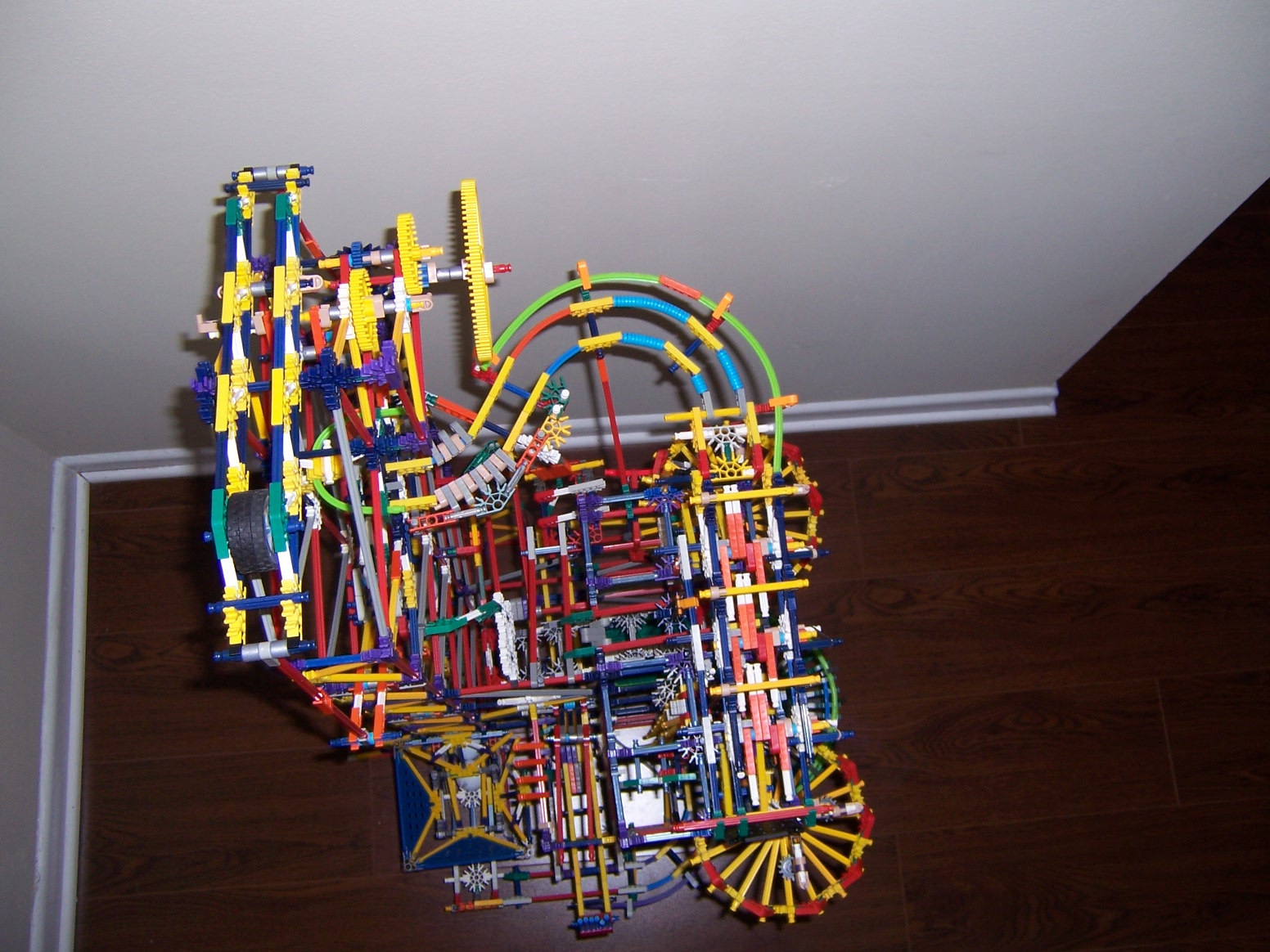 Knex Ball Machine Parallax 006.jpg