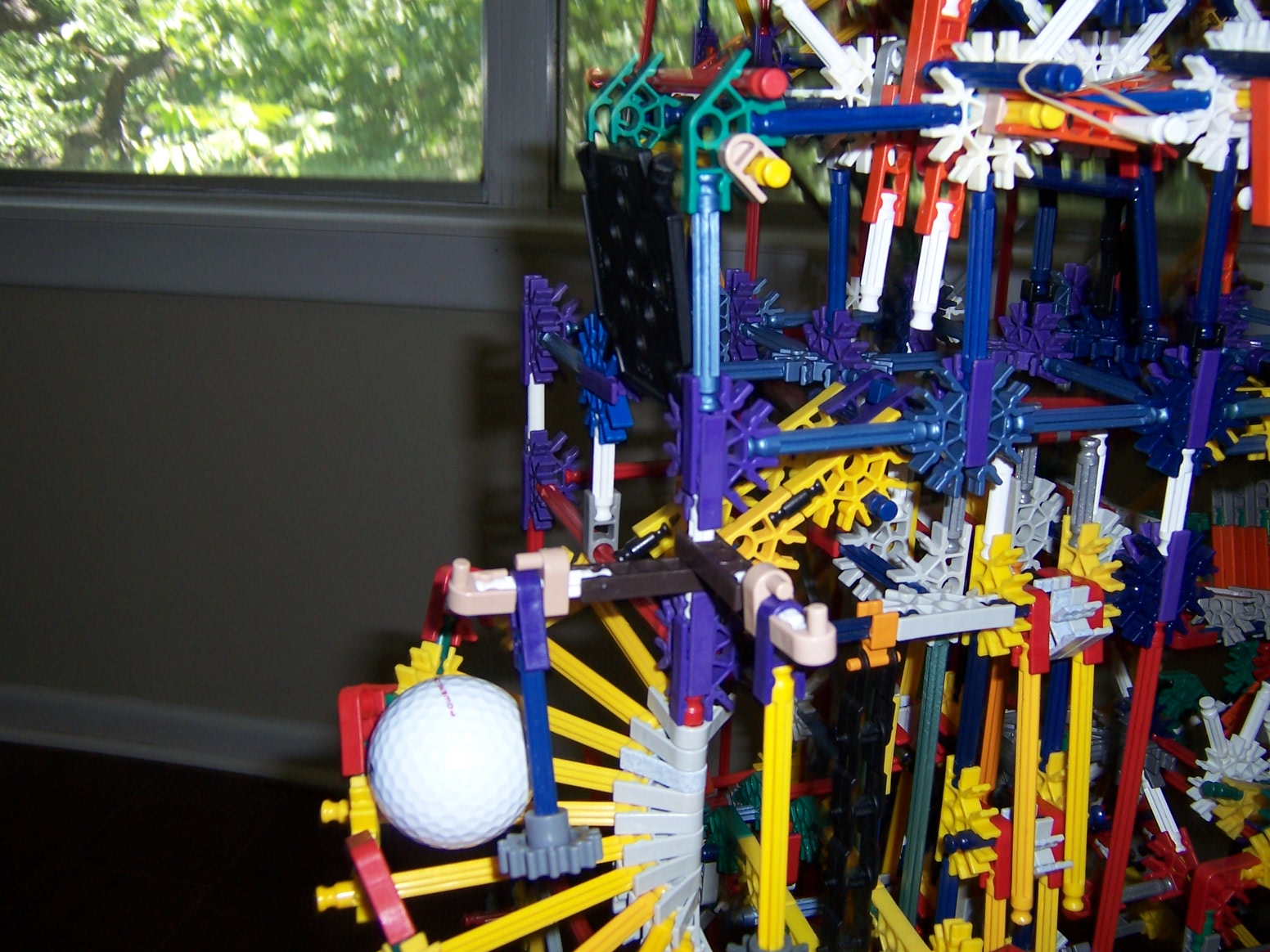 Knex Ball Machine Parallax 026.jpg