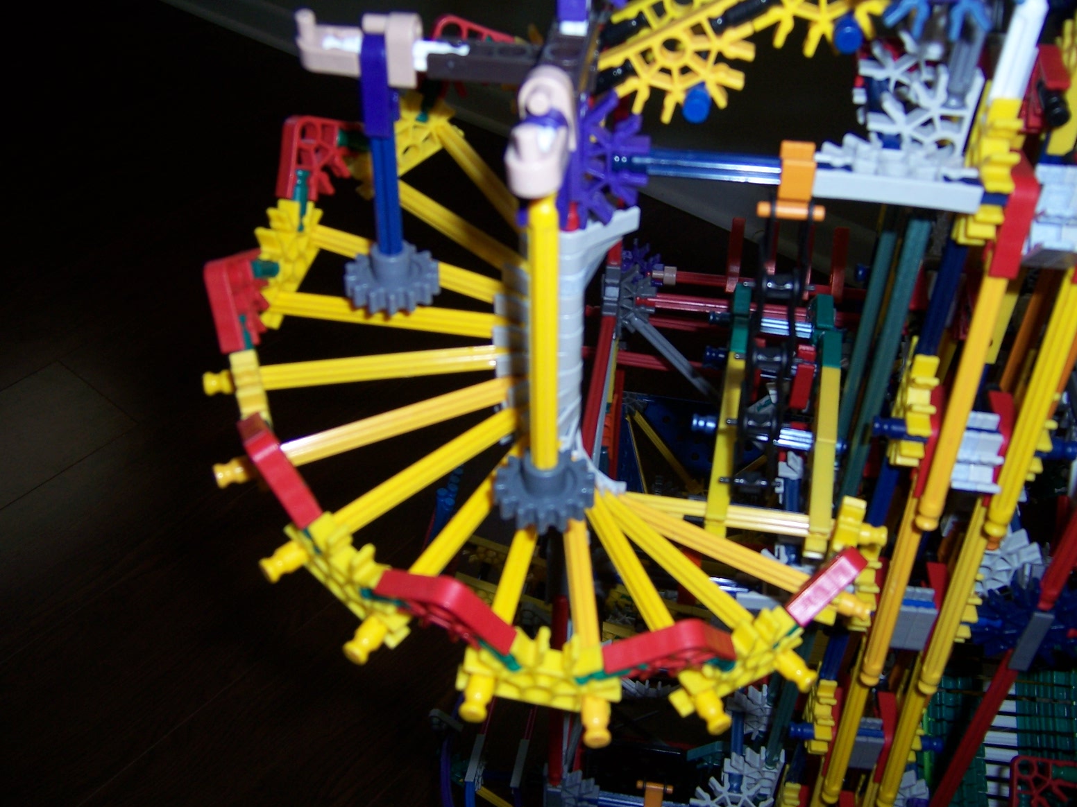 Knex Ball Machine Parallax 029.jpg