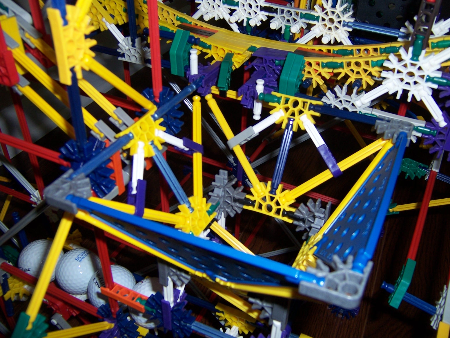 Knex Ball Machine Parallax 045.jpg