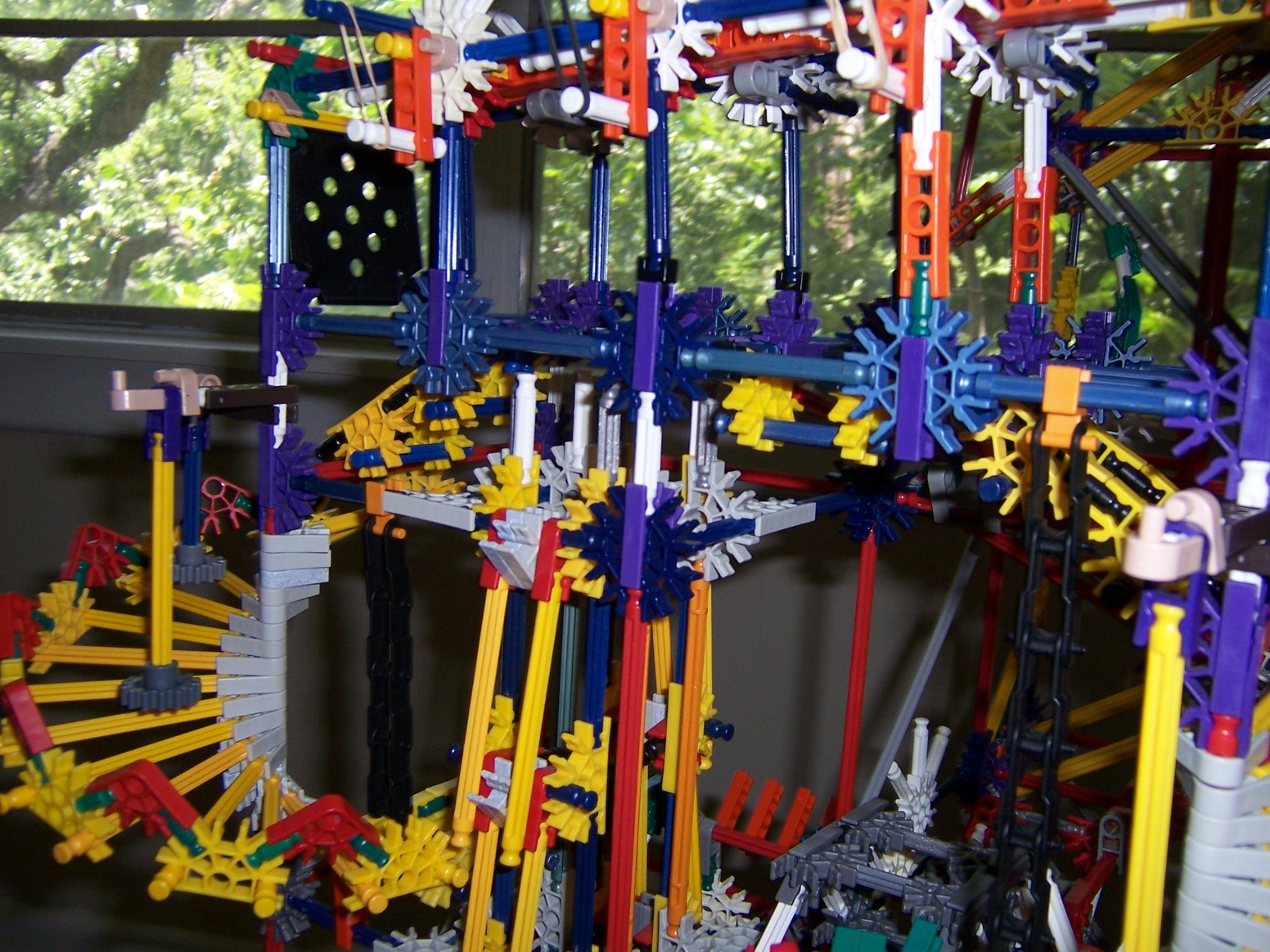 Knex Ball Machine Parallax 051.jpg