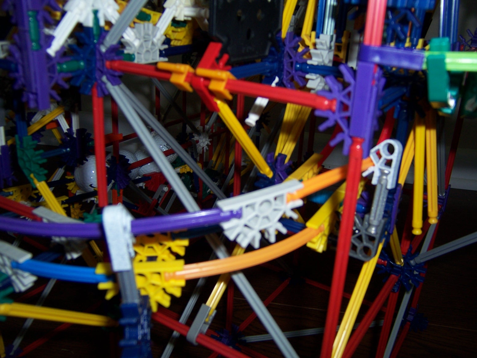 Knex Ball Machine Parallax 055.jpg