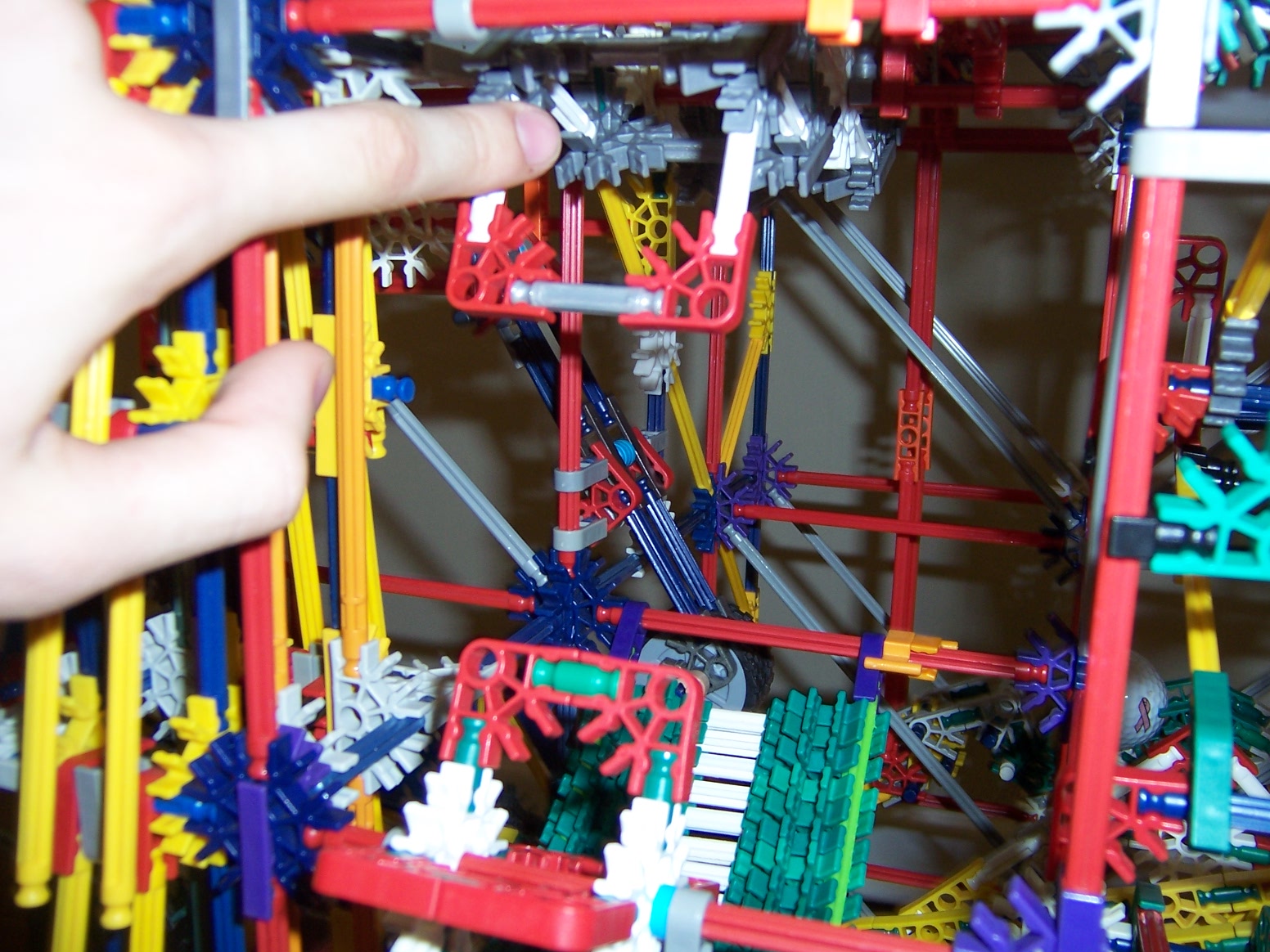 Knex Ball Machine Parallax 071.jpg