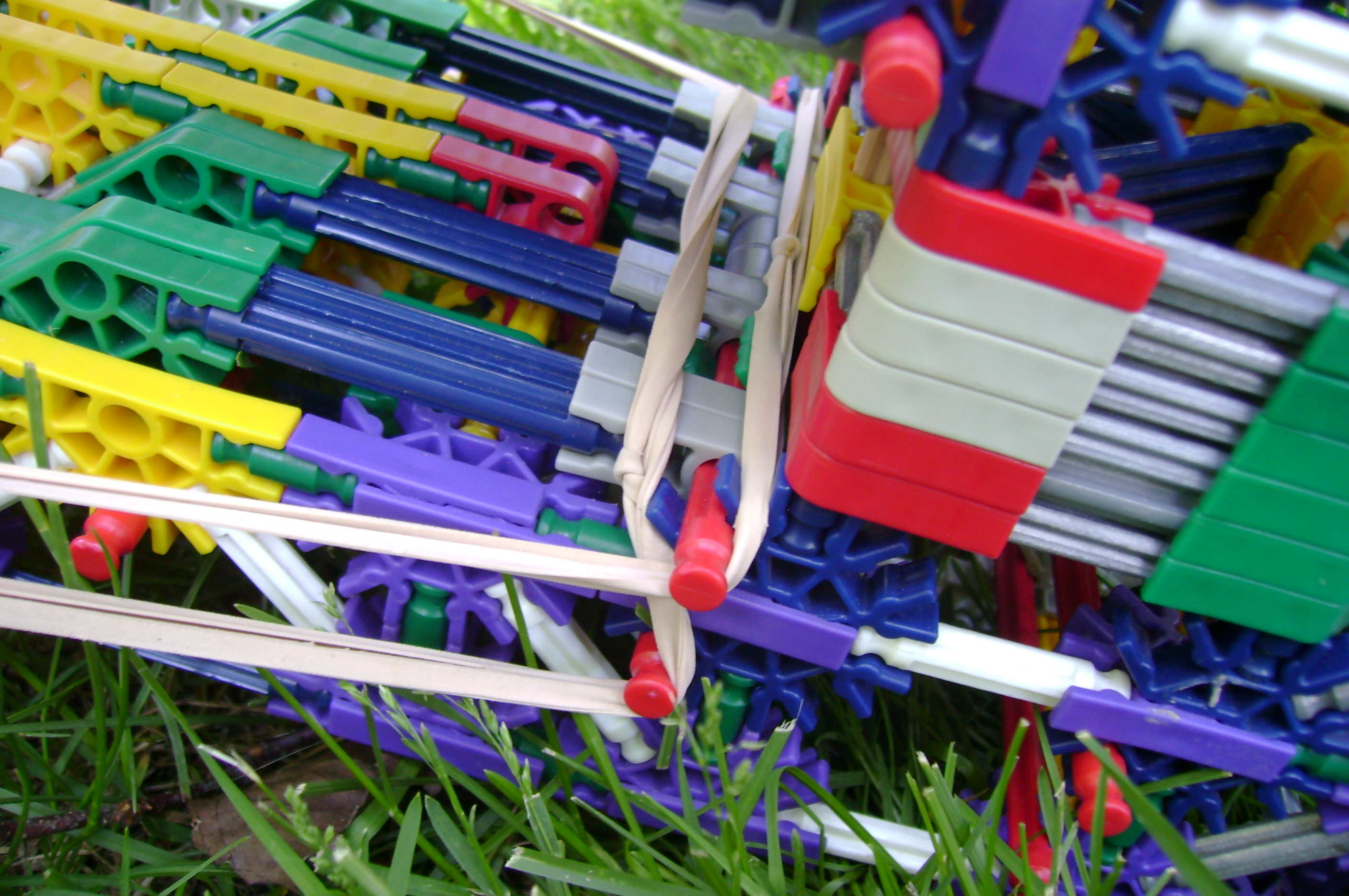 Knex Cannon--- Ammo and firing 001.jpg