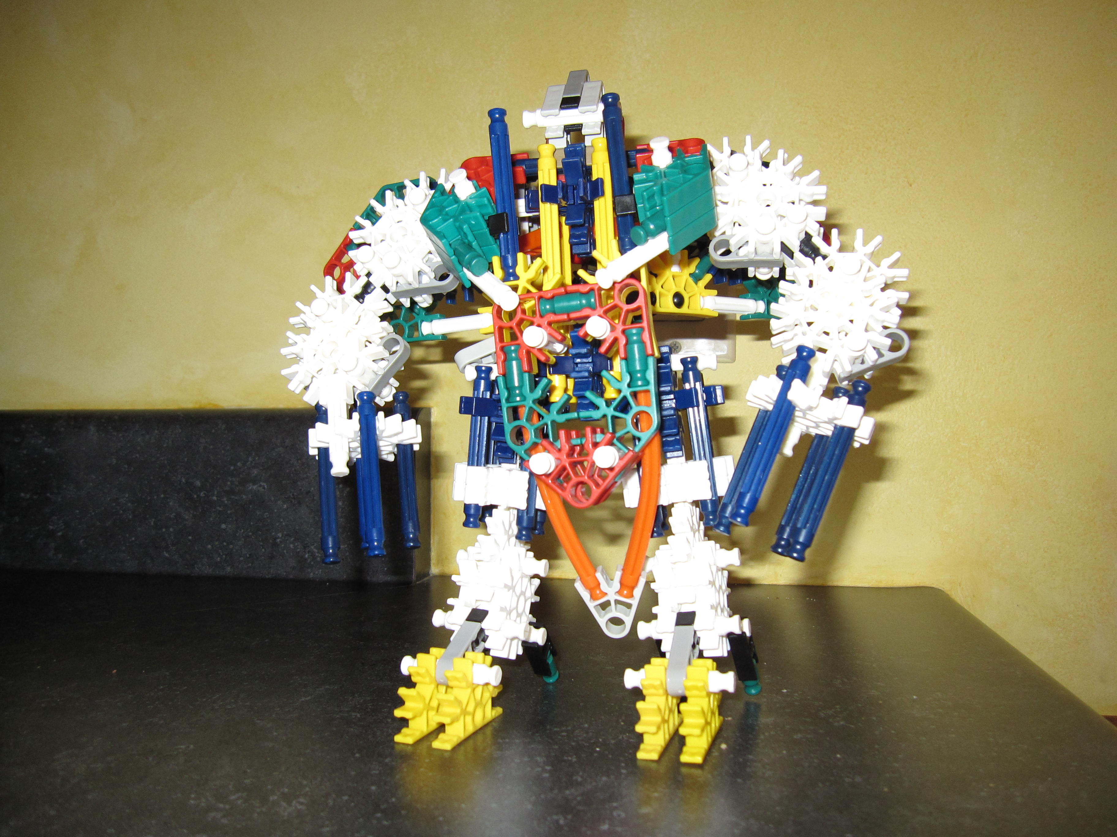 Knex Starscream 001.jpg