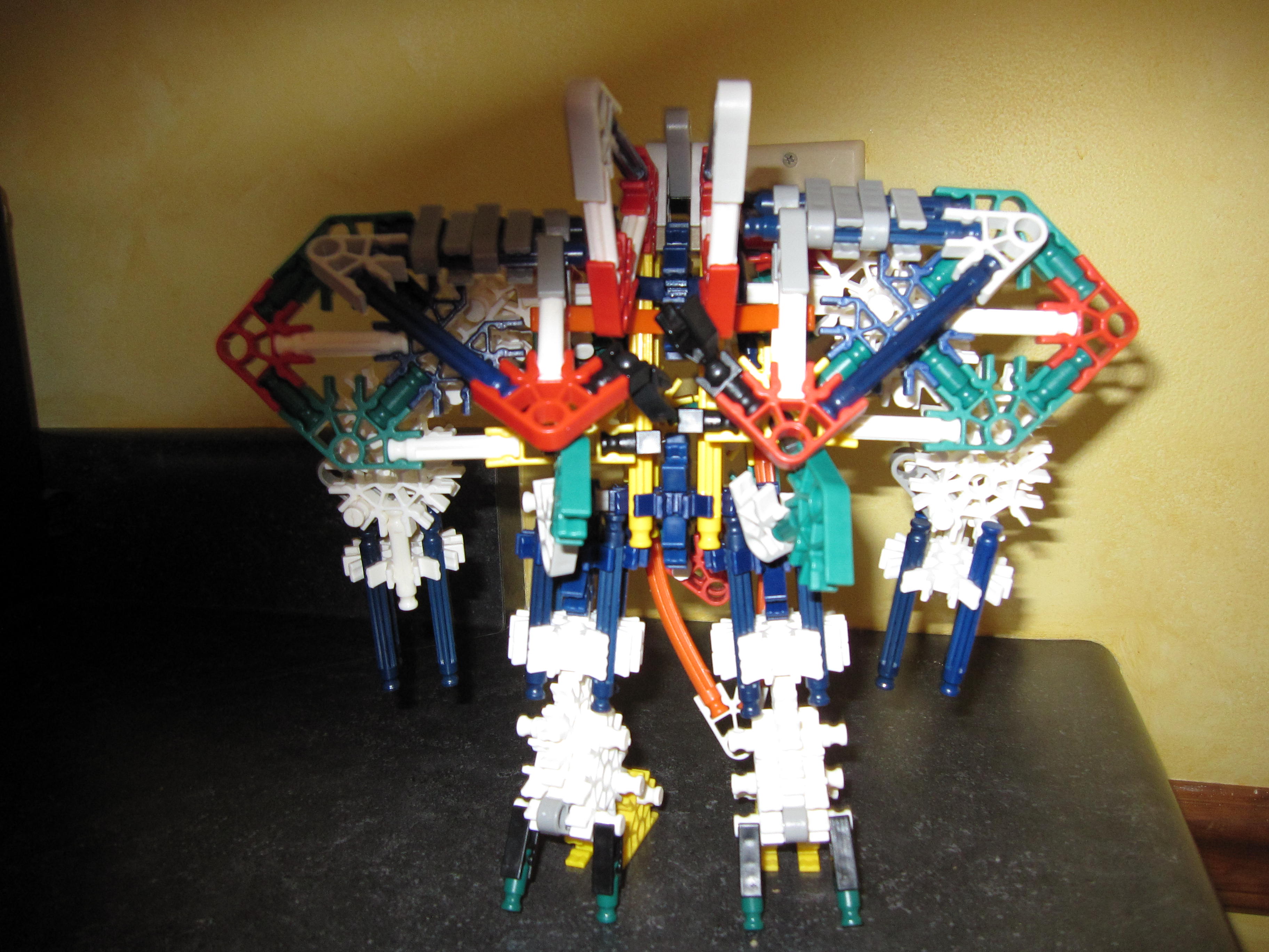 Knex Starscream 003.jpg