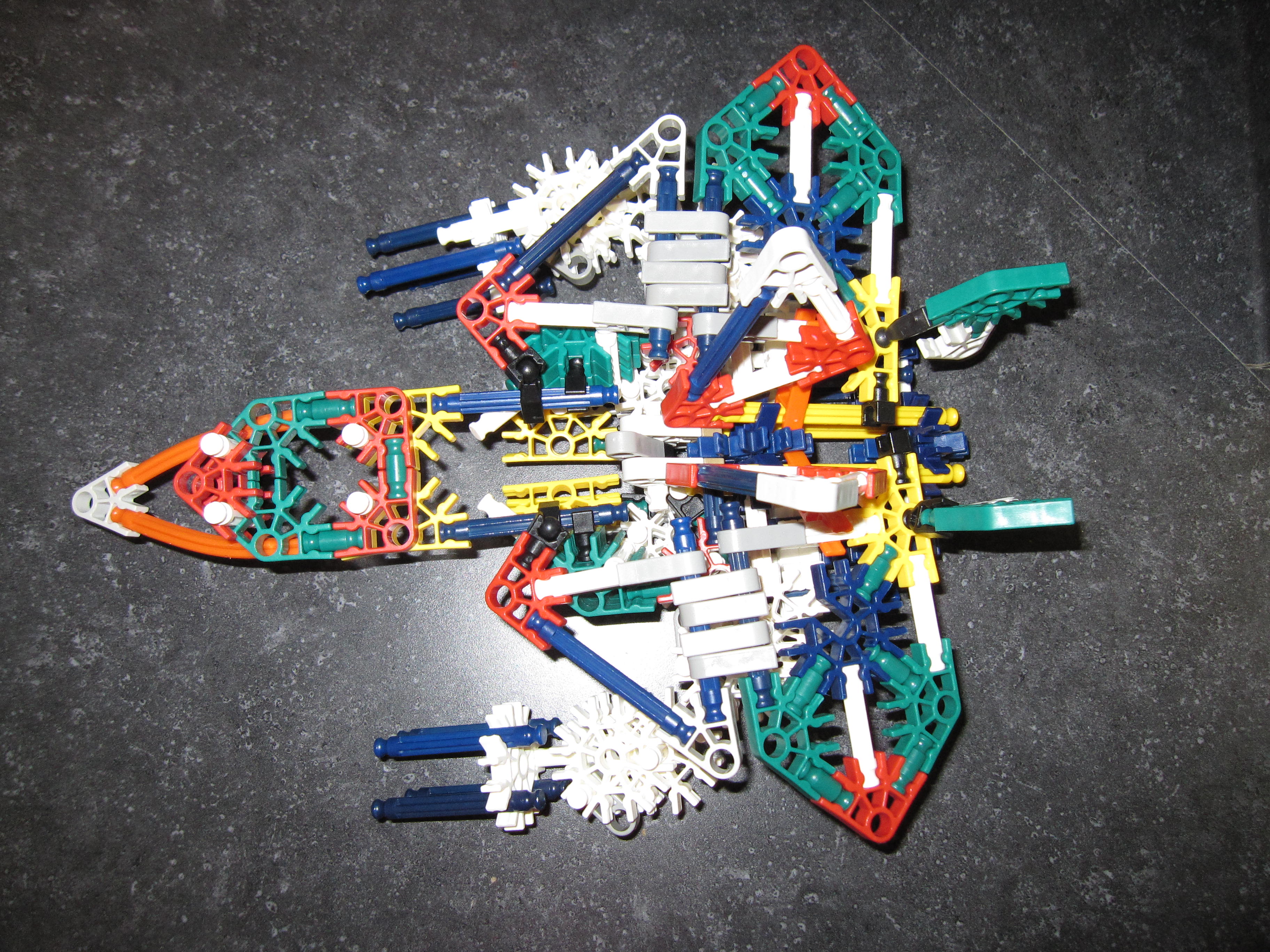 Knex Starscream 005.jpg