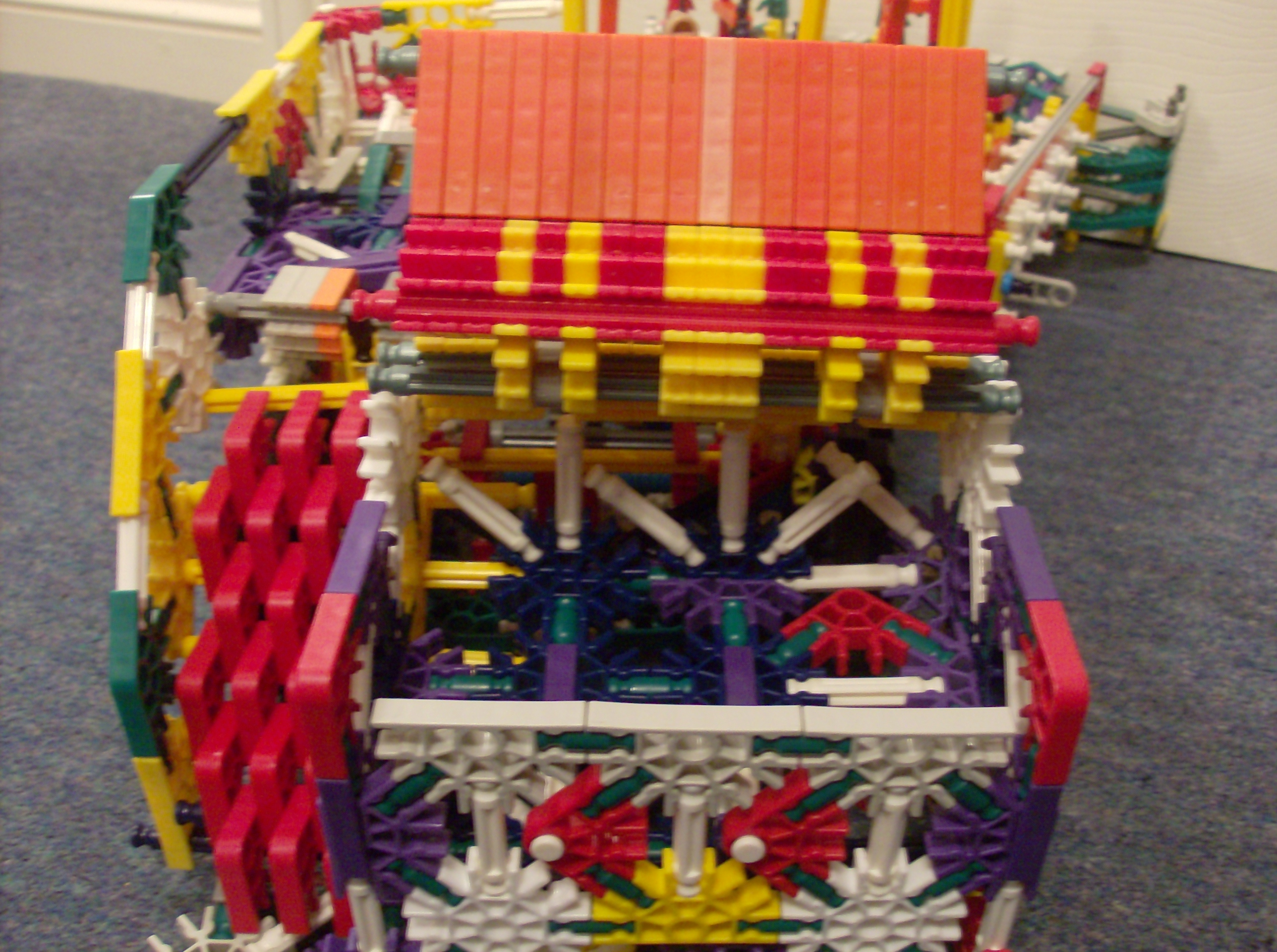 Knex bulldozer (22).JPG