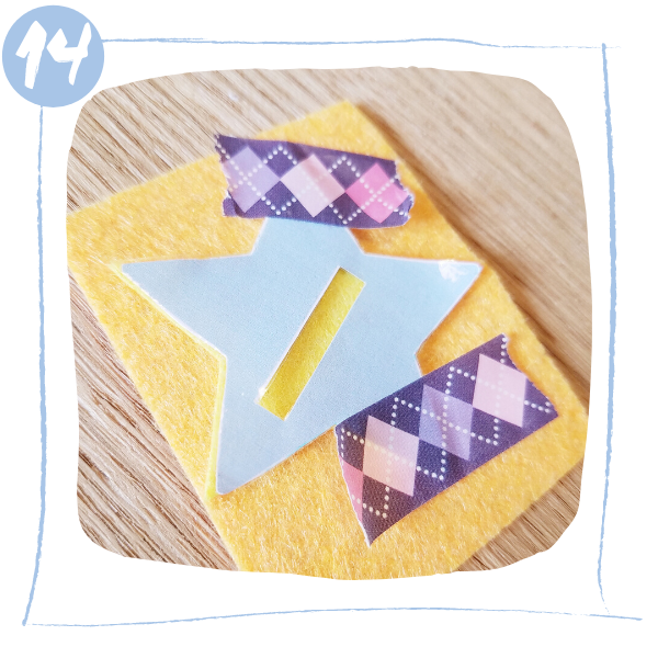 L'Atelier de B&eacute;ryl - Tutoriels pour Quiet Books - Blog - Page formes g&eacute;om&eacute;triques - &eacute;tape 14 - postion gabarit avec masking tape.png