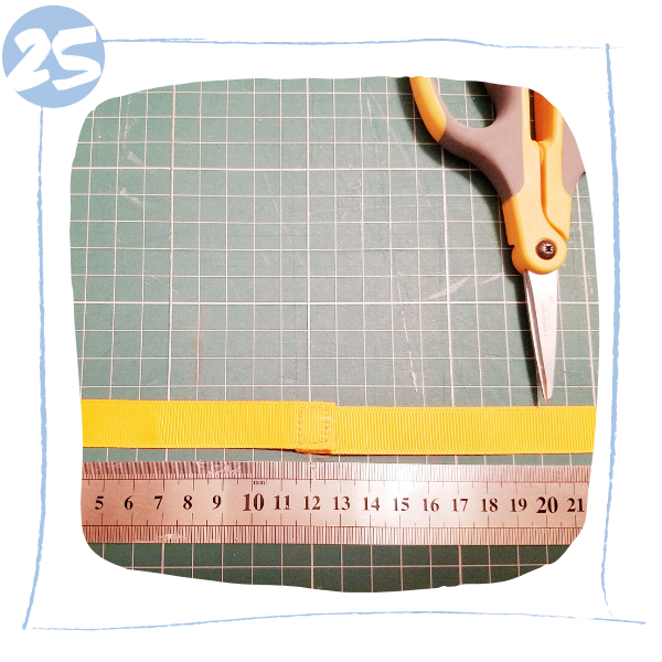 L'Atelier de B&eacute;ryl - Tutoriels pour Quiet Books - Blog - Page formes g&eacute;om&eacute;triques - &eacute;tape 25 - coupure ruban.png