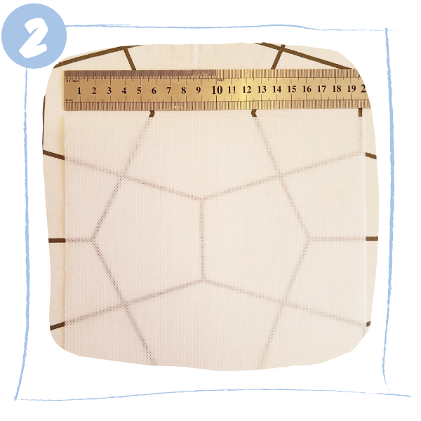 L'Atelier de B&eacute;ryl - Tutoriels pour Quiet Books - Blog - Page formes g&eacute;om&eacute;triques - &eacute;tape 2 - d&eacute;coupe Vlieseline.png