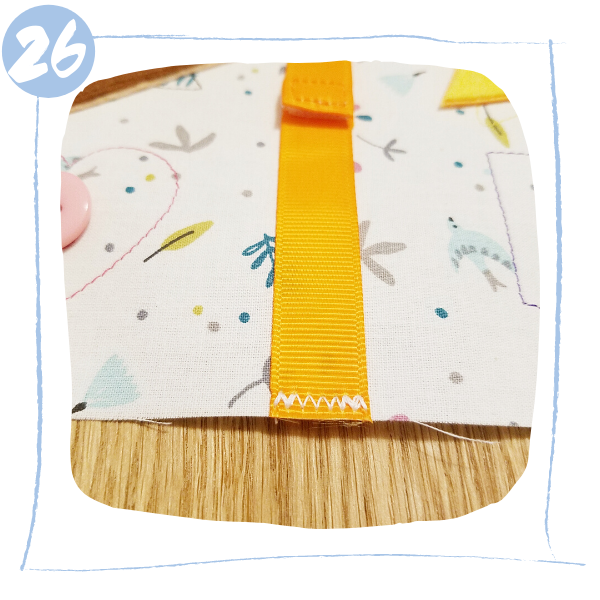 L'Atelier de B&eacute;ryl - Tutoriels pour Quiet Books - Blog - Page formes g&eacute;om&eacute;triques - &eacute;tape 26 - couture ruban zigzag.png