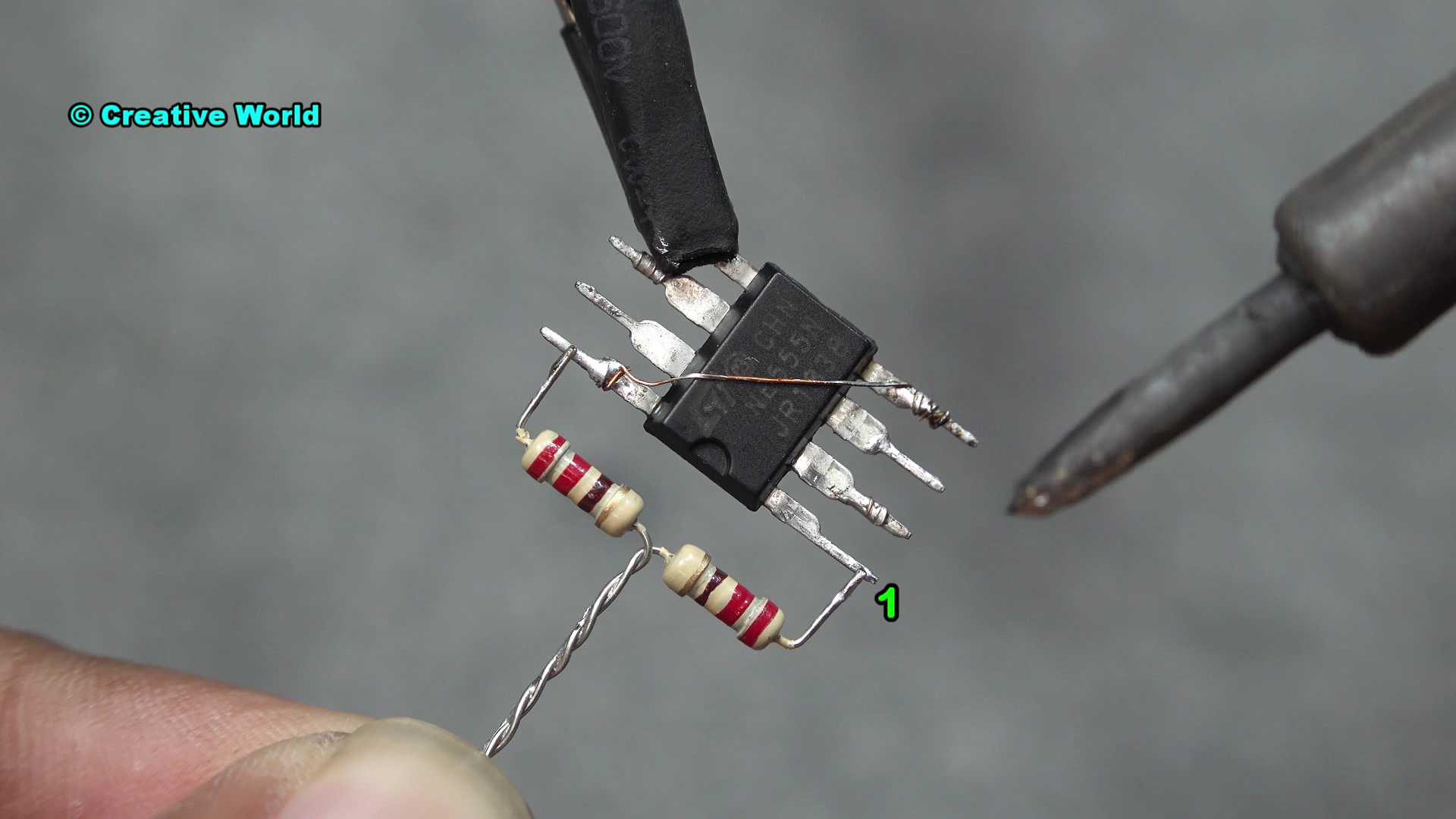 LED Chaser - Single Line LED Chaser Circuit Using NE555.mp4_000035301.png