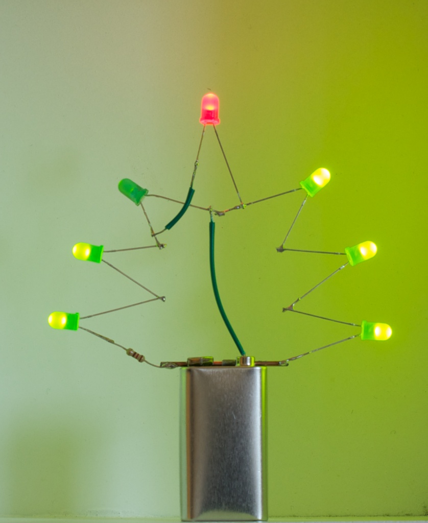 LED-Xmas-tree-01.jpg