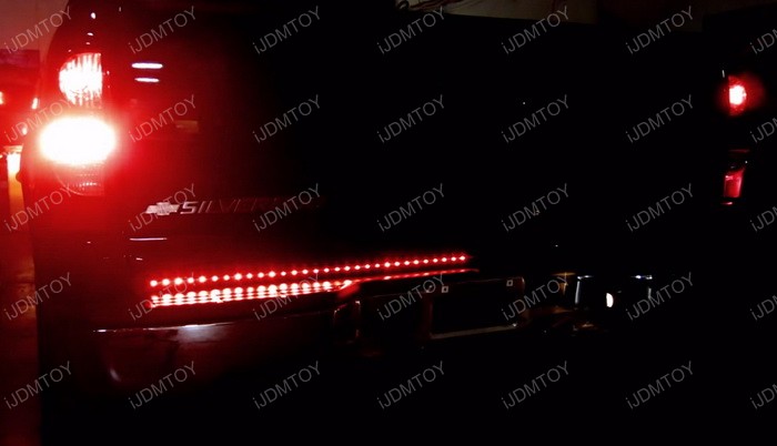 LED-tailgate-strip-light-10.jpg