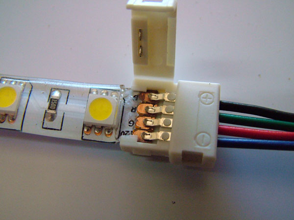 LEDstrip-fitting.jpg