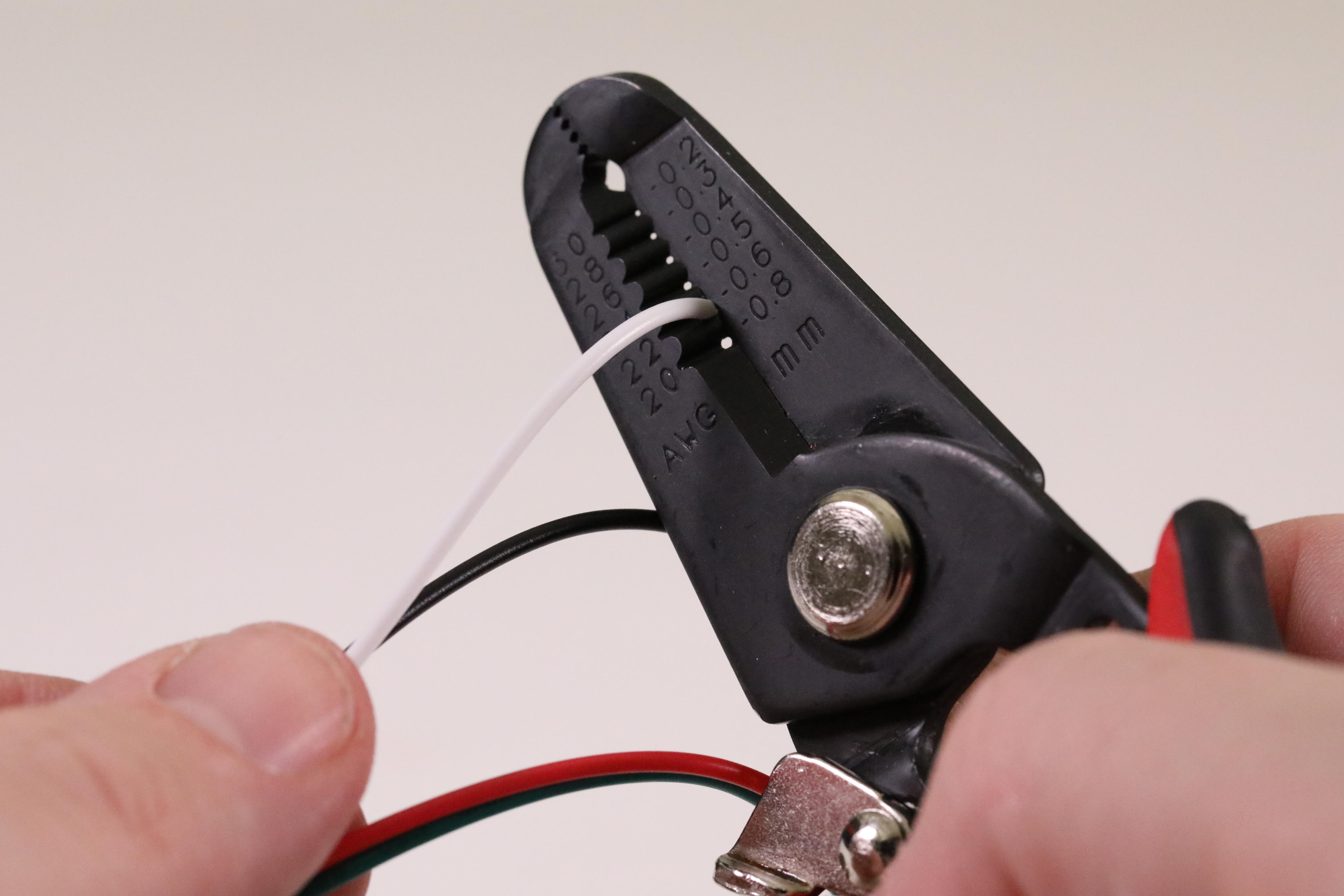 LRI0009_strippingWire_174A1096.JPG
