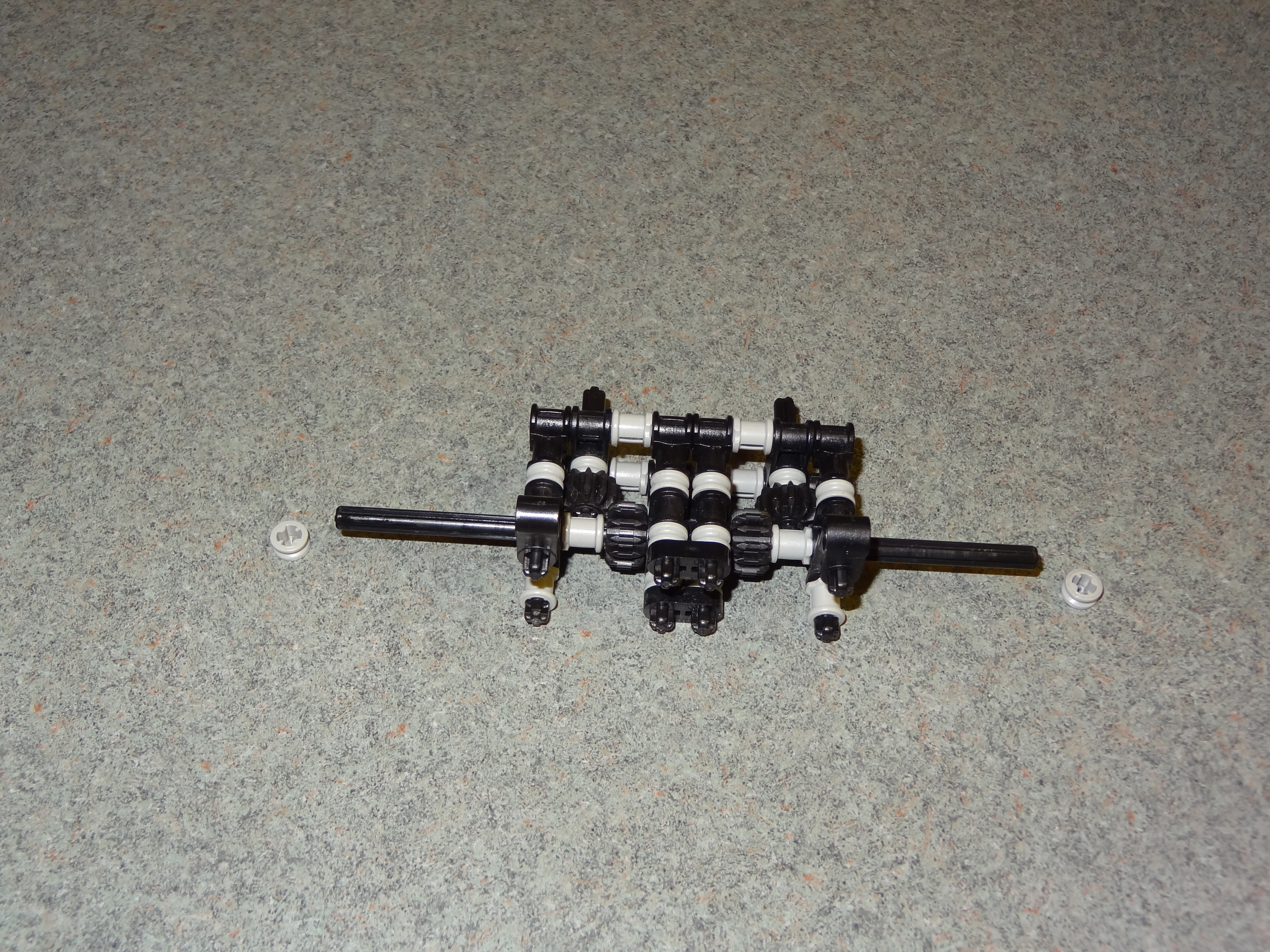 Lego RC Track Rover - 10.jpg