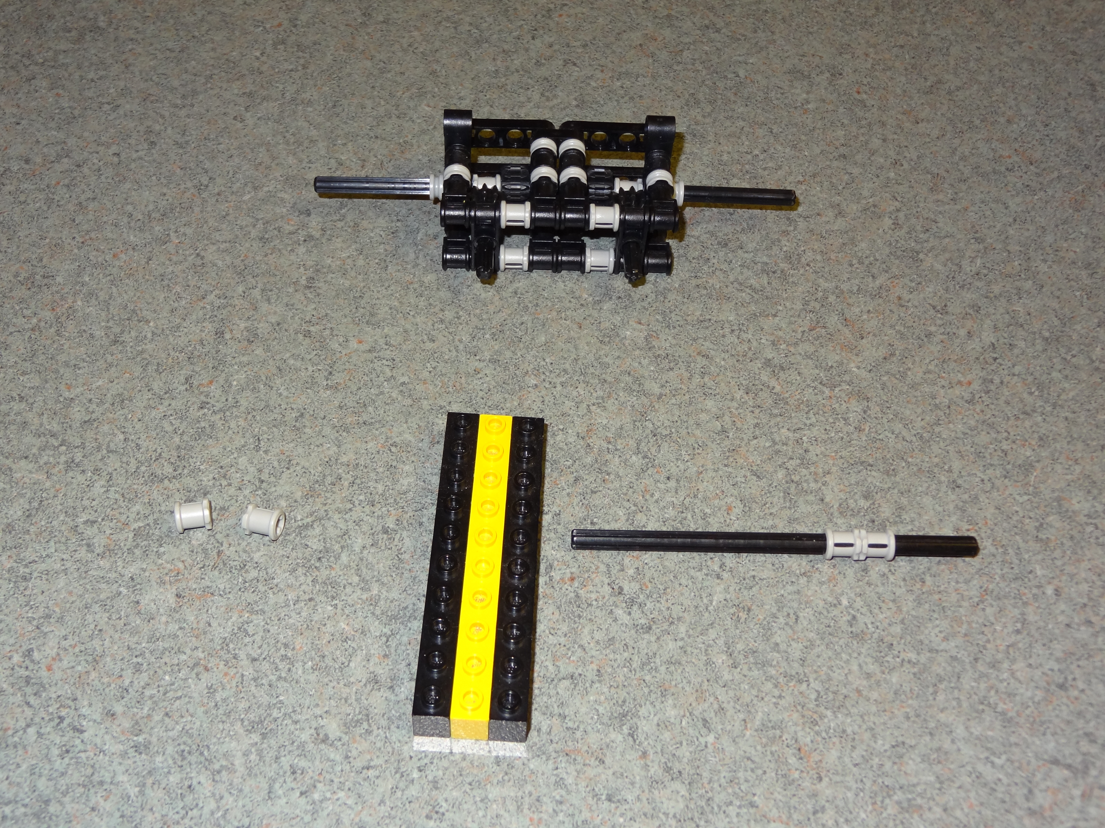 Lego RC Track Rover - 15.jpg