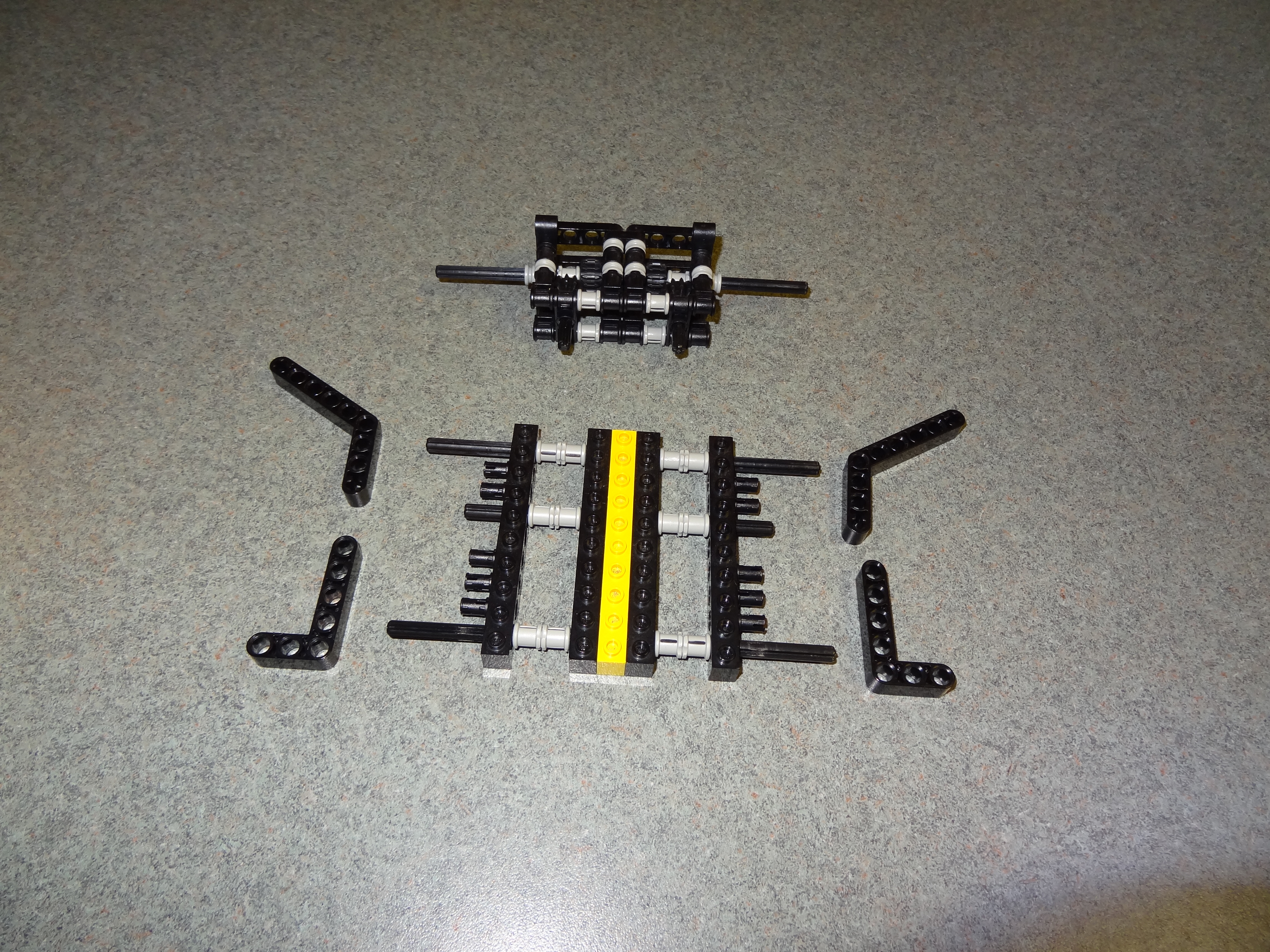 Lego RC Track Rover - 18.jpg