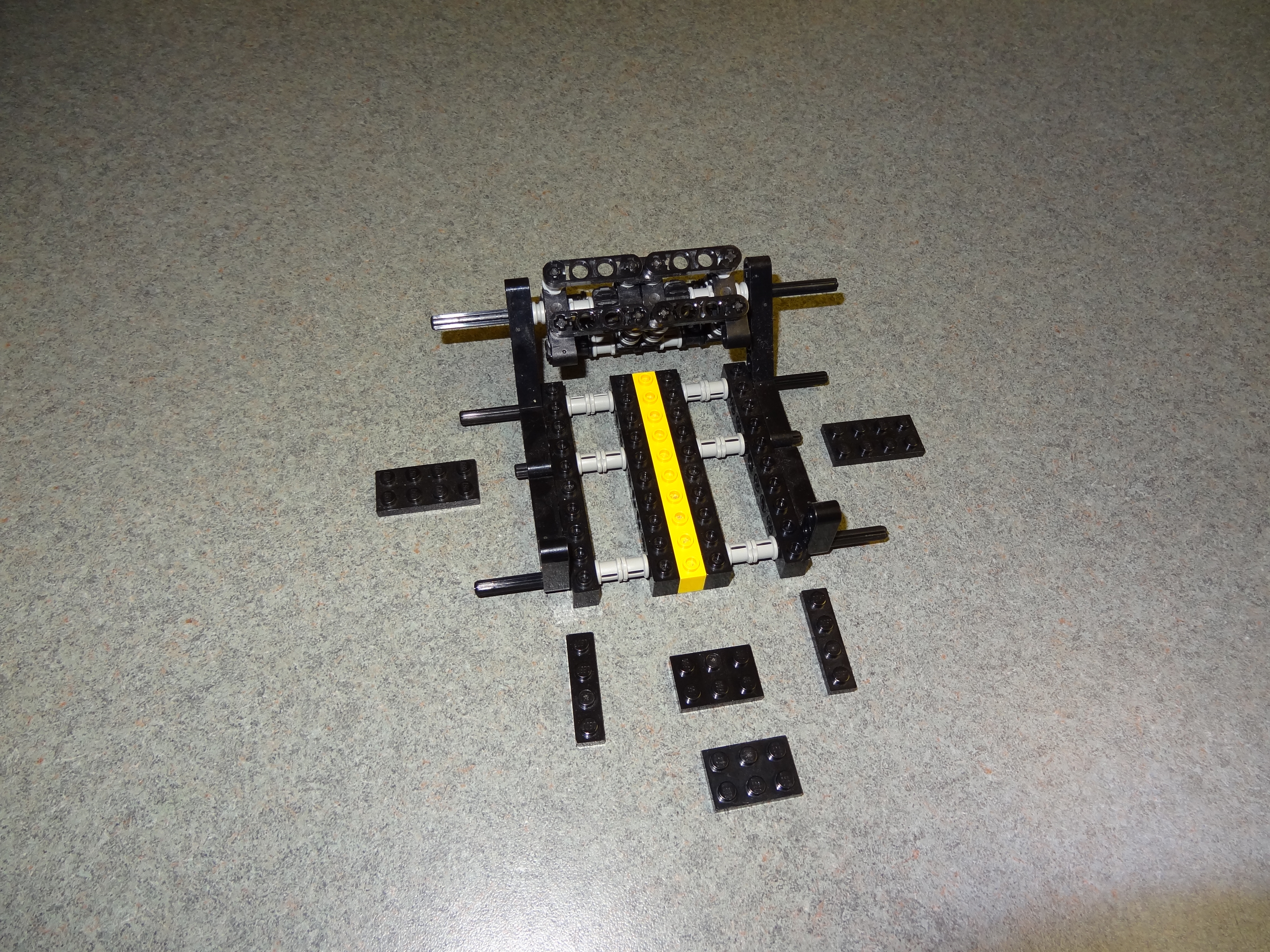 Lego RC Track Rover - 20.jpg