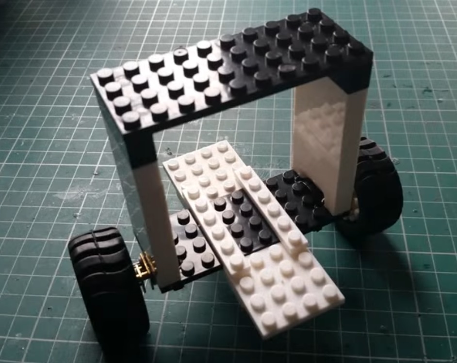 Lego Self Balancing Robot 1.jpg