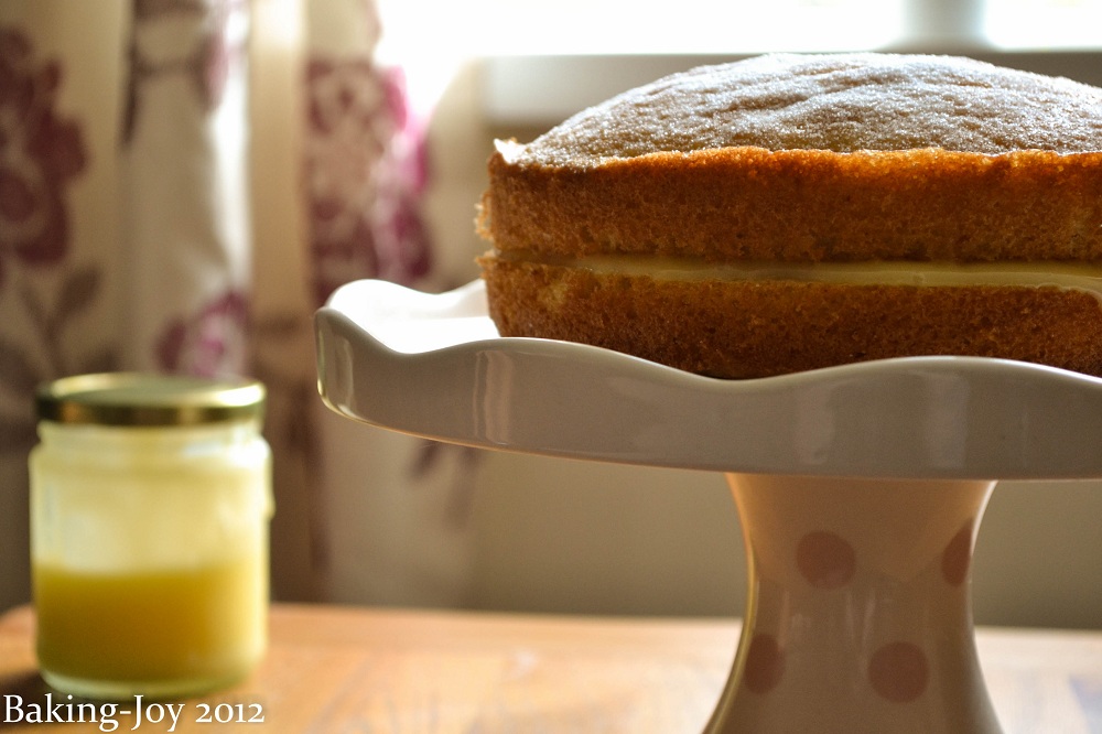 Lemon curd cake 2.jpg