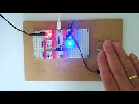 LittleBits light &amp;amp; ultrasone controlled MIDI sound instrument