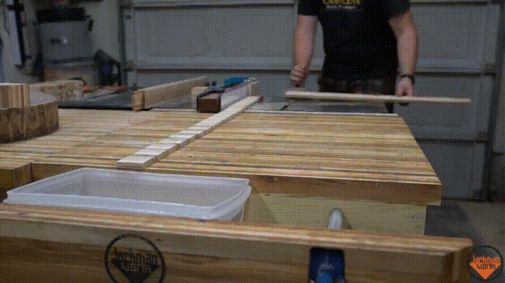 Live Edge Pallet Wood Wall Art Cookie 10 GIF.gif