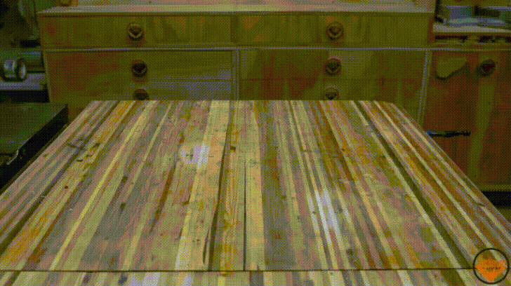Live Edge Pallet Wood Wall Art Cookie 3 GIF.gif