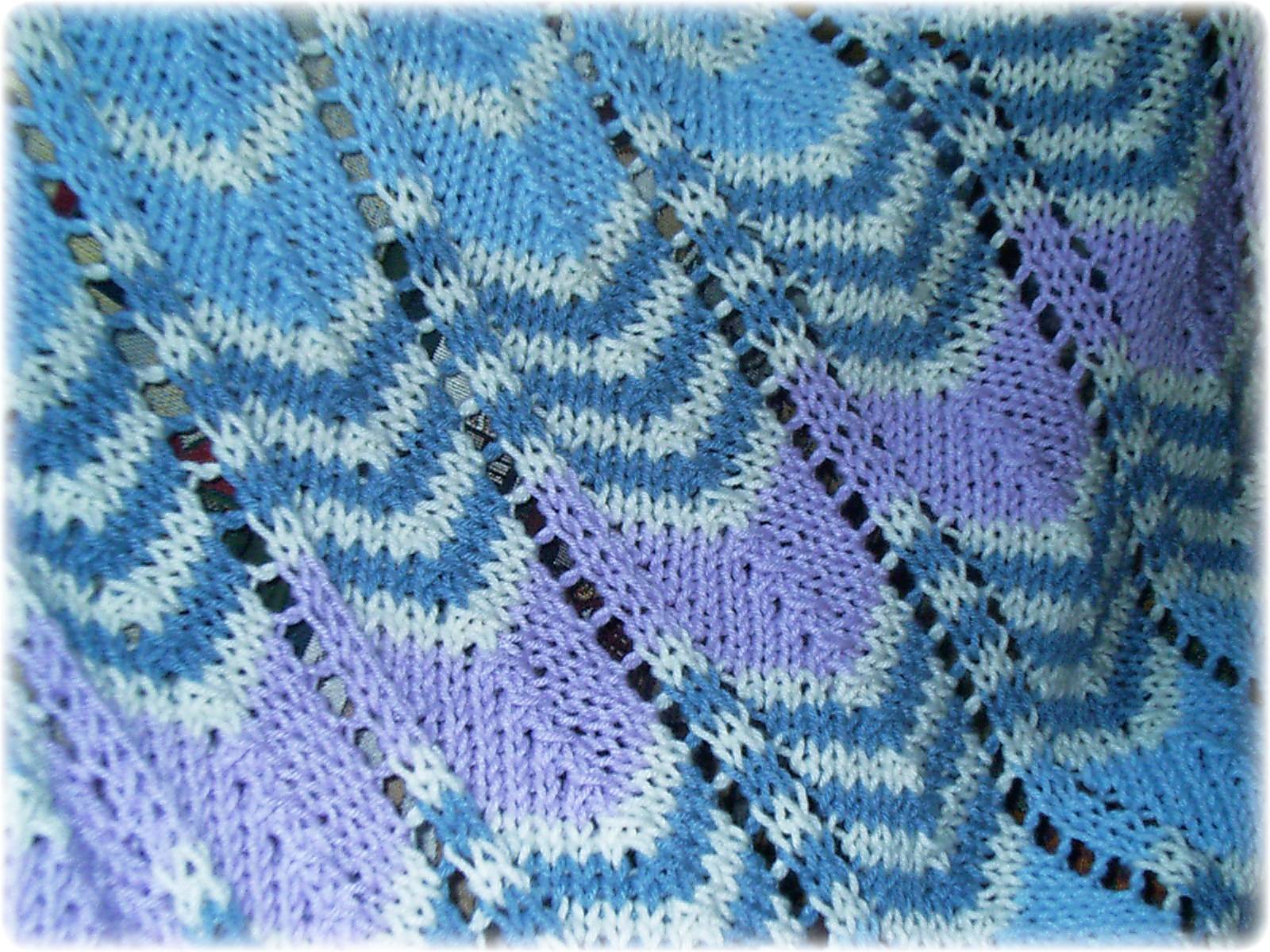 Lottie and Gm's afghan 00003.JPG