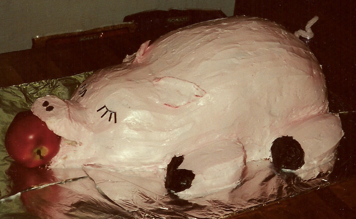 Luau Pig Cake.jpg