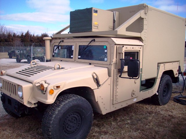 M1152A1ShelterCarrierSAUER (3).jpg