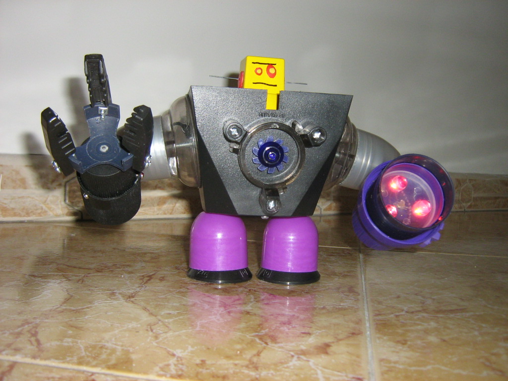 MECHA ROBOT light 009.jpg