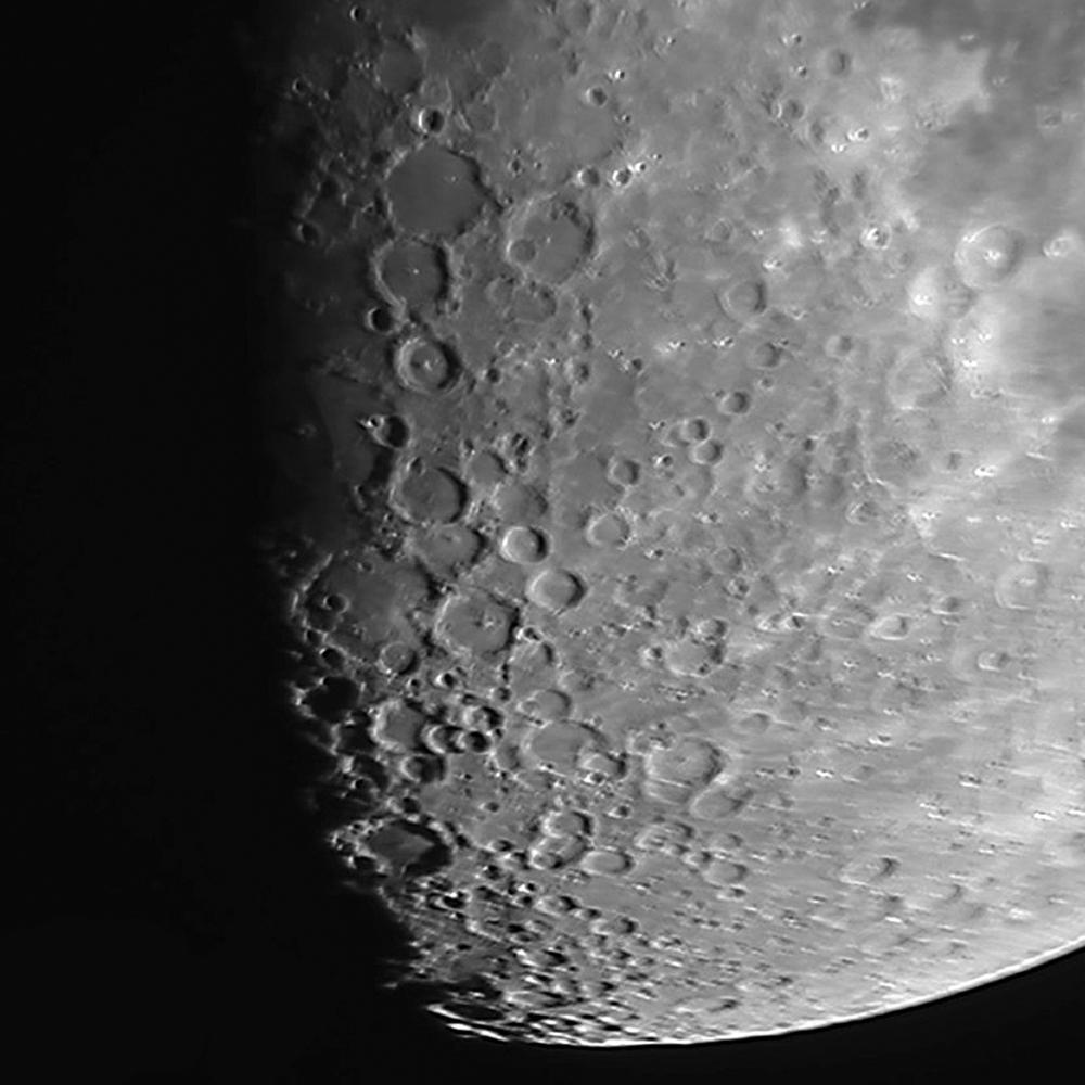 MOON_05.jpg