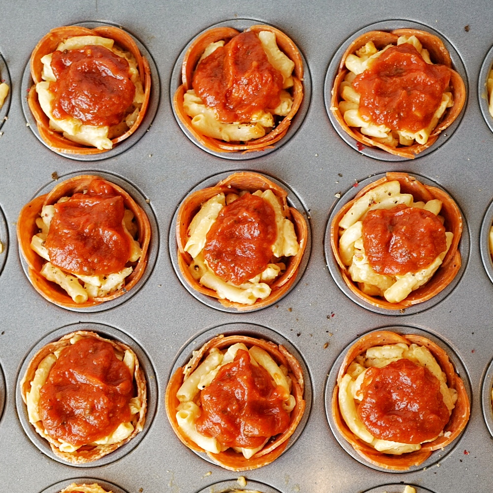 Mac n Cheese Pizza mac and cheese close up with sauce.jpg