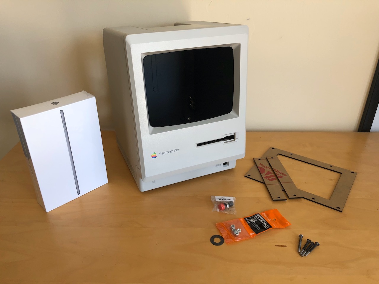 Macintosh iPad Conversion - 1 of 62.jpeg