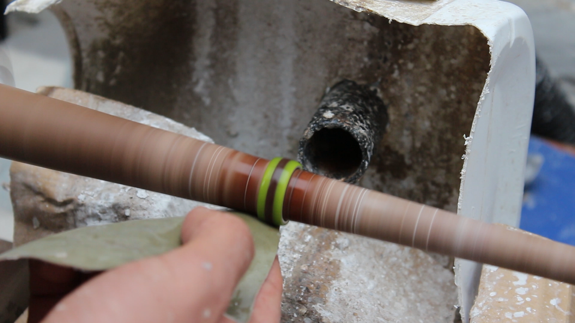 Making a dinosaur bone ring 30.bmp