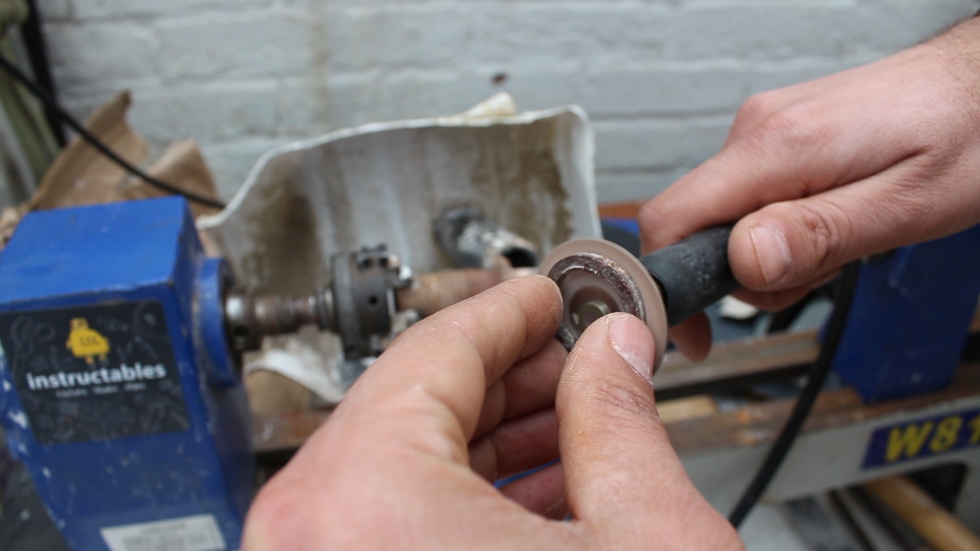 Making a dinosaur bone ring 9.bmp
