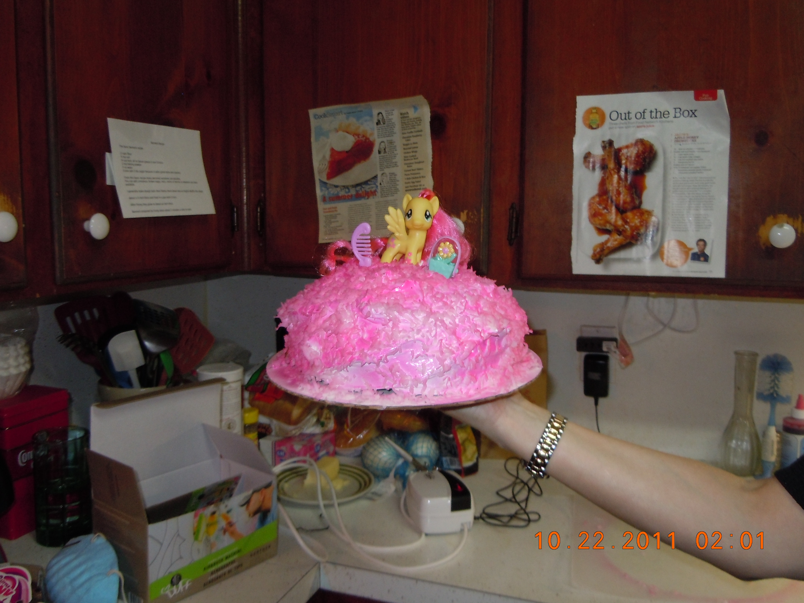 Making of Sarah's Birthday cake 2011 6.JPG