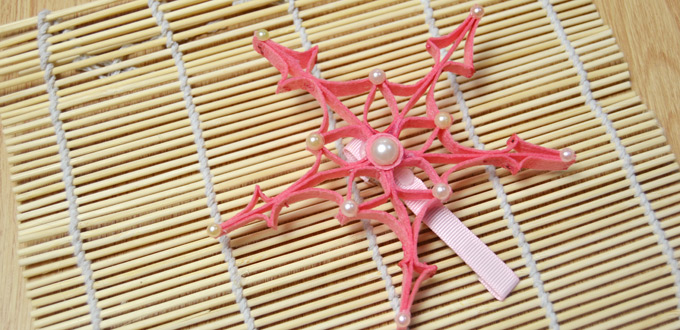 Making-a-Pink-Snowflake-Hair-Clip-in-an-Ingenious-Way.jpg