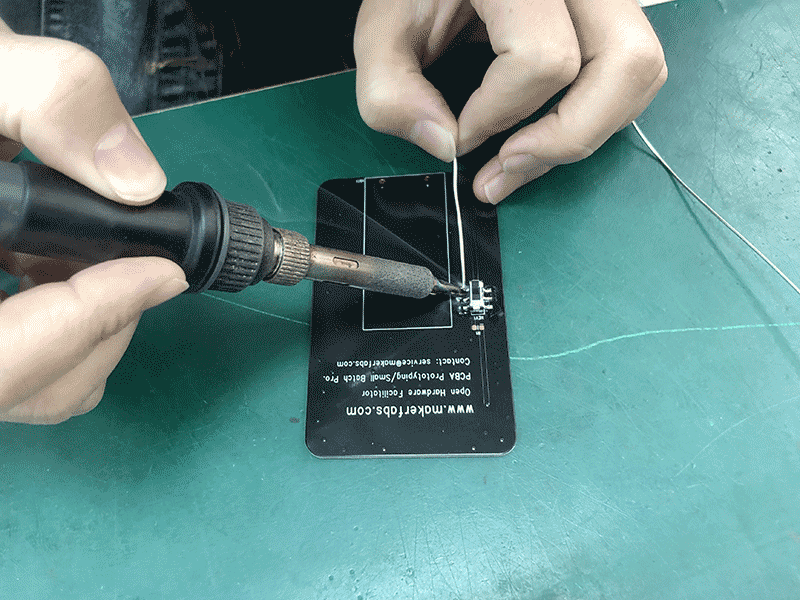 Manually-Soldering-the-switch-of-LED-Lamp.png